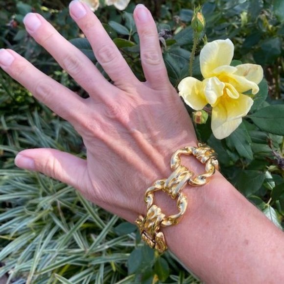 VTG GIVENCHY Gold Tone Link Bracelet - Picture 2 of 8